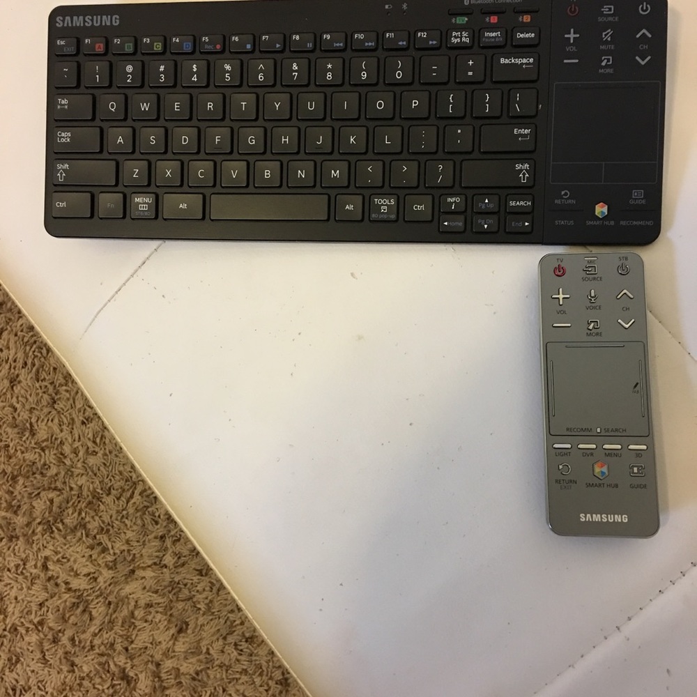 Samsung Smart TV Wireless Keyboard with remote